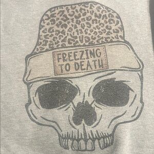Gray Skull Graphic crew neck